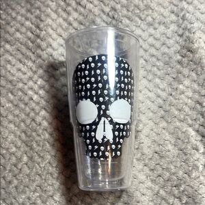 Tervis Tumblr 24 ounce skull design
